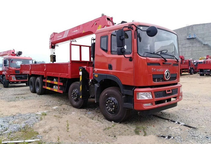 東風專底前四后八14噸隨車