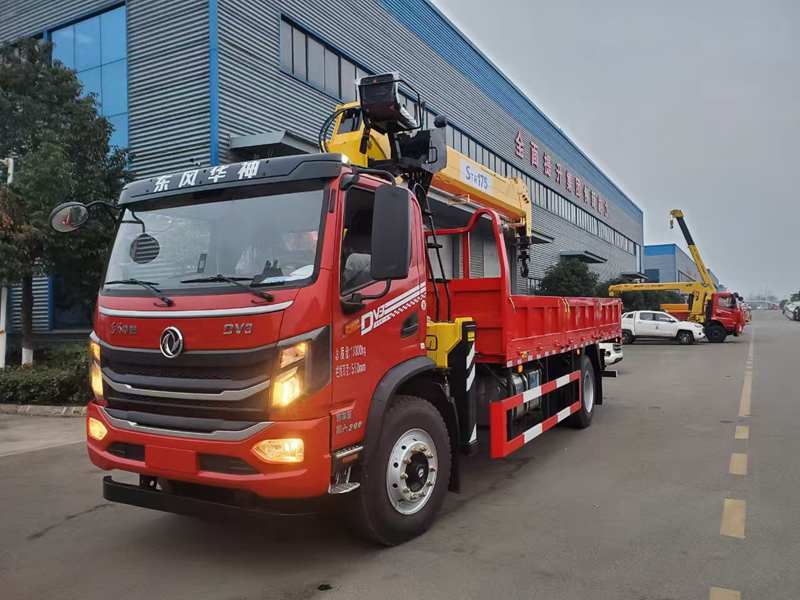 東風DV3隨車吊（程力8噸5節臂）